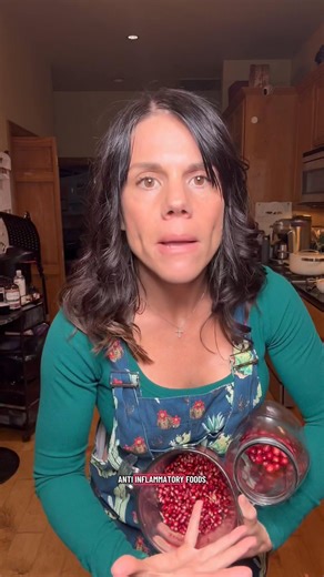 Pomegranate, hibiscus, cranberry fire cider— that’s right my friends— I took some of the most anti-inflammatory antiaging antibacterial foods on the planet and put them in a fire cider where you can use this as a gentle tonic throughout “cold and flu season”to help support your immune system, reduce symptoms of cold and flu, help support digestive health, help to thin out mucus and relief congestion, help with lowering cholesterol, blood pressure, as well as balancing blood sugar levels, etc. No