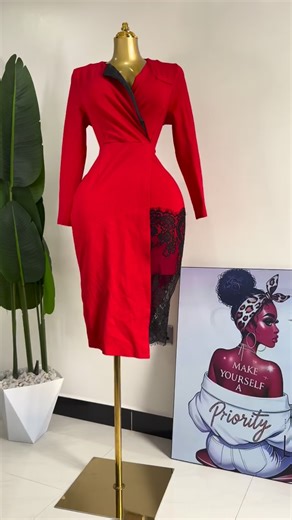 thrift.with_vicky on Instagram: "Super quality dress stretchy size 12 ksh 1200"