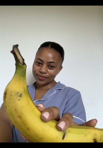 Benefits of Applying Banana Peel for Glowing Skin