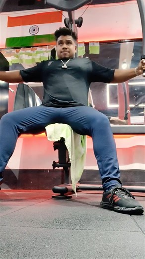 Machine Chest Flys 🔥 #youtubeshorts #gymworkout #gymmotivation #fitneess #gym #workout #trending