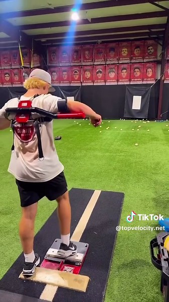 💥 16-Year-Old Jackson Dinnsen Unlocking Trunk Power with the Trunk Excelerator 💥 At 5’11”, 190 lbs, Jackson Dinnsen is putting in serious work at just 16 years old — dialing in one of the biggest keys to velocity: Staying closed separating hips from shoulders. ⚙️ In this video, he’s training with the Trunk Excelerator, a game-changing tool for pitchers who struggle with: ❌ Opening up too early ❌ Losing power over the front side ❌ Failing to create explosive trunk rotation 🔥 The Trunk Excelera