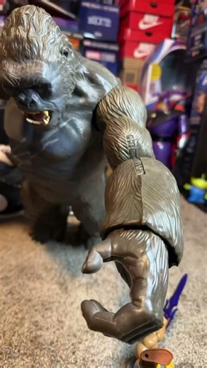 King Kong vs he man #80smusic #nostalgia #heman #kingkong #stopmotionanimation