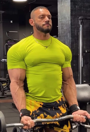 #gymtok #model #muscle #workout #bodybuilder | working out