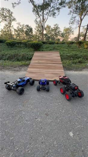 RC Car Triple Stunt Challenge on a Wooden Ramp!🚗🔥