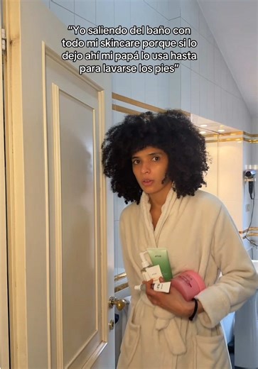 Yo saliendo del baño con todo mi skincare 🌚 #comedia #humor #parati #madre #padres