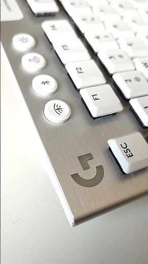 Logitech G915 TKL White