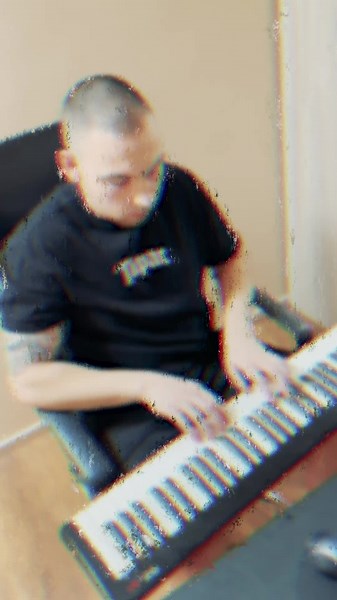 Makin a simple guitar rnb type beat 🎸 🎹 —- 🎹 https://dopemoneymusic.com/ #rnbtypebeat #beats #beatmaking #guitar #musicproducer #emotional #fyp