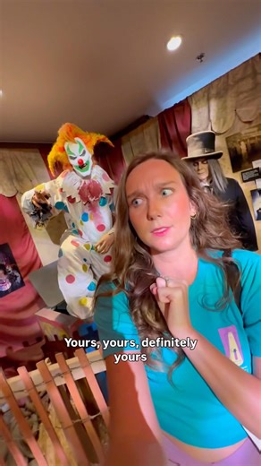 Writing my book at Universal to get in the summerween & Halloween Horror Nights spirit! #authortube