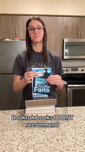 How delusional and self centered can one be that you seriously can’t read a book without envisioning your self as the main character??? Plus this is an mm book ofc you can’t see yourself but thats doesnt mean the book isn’t good omg🙄