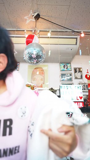 ビレッジバンガードコラボグッズ 今日から発売 告知ページURL：https://www.village-v.co.jp/news/item/18250 販売ページURL：https://vvstore.jp/feature/detail/21079/