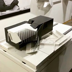 Undergraduate Thesis project by B.Arch students Marianna Girgenti & Saul Kim (Advisor: Jenny Wu). “Cross-Contamination,” explores the contamination of “layers” in architecture and how this affects the boundary between two territories. Their project challenges the typology of the U.S. Embassy in Mexico City by bringing the territory of the host country inside one building, forcing the two territories to coexist within the same building. | SCI-Arc