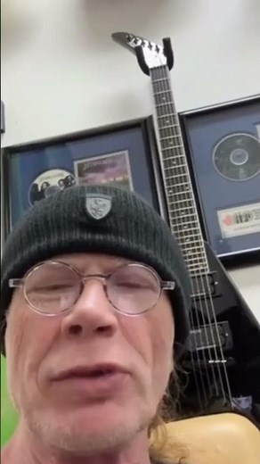 Dave Mustaine: Watch Him Become a God