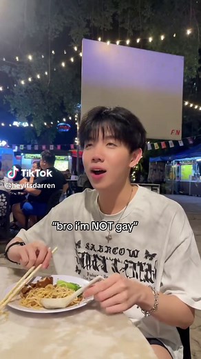 Friendship: The Gay Best Friend Experience