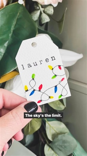 Holiday watercolor idea for absolute beginners: Christmas light painting. These are so easy to make and perfect to do with kids. I tagged all the products used in my shop so you can find them 🫶🏼 Now tell me: do you prefer white lights or color on your tree? | The Shabby Creek Cottage