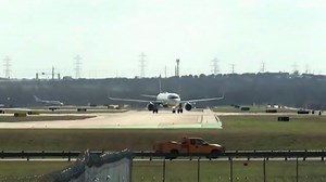 2 planes aborted landings when a Southwest jet taxied across their runways in San Francisco