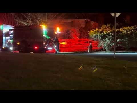 Engine 428 unhooking hydrant