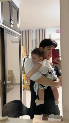 Peak a boo! 🤭 | peek a boo style