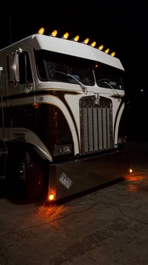 1985 cabover ￼#jakebreak #semitruck #showtruck ￼