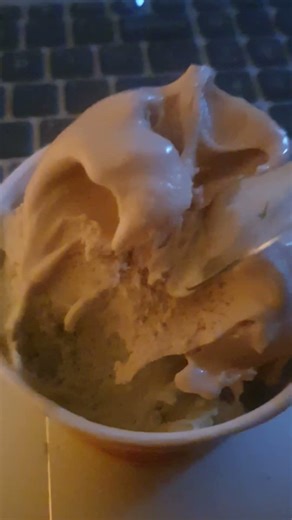 @darksalmon i got us ICE cream!! i hope you like the flavors! love and hugs!!