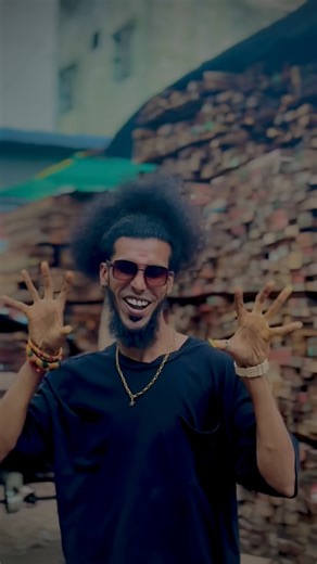 Vimal🔥 on Instagram: "Renduperu✌🏻pakalama👀peipadam👻bommaiyu bommaiyi👹munjadhime kammaiyi🤣💥 / /@vimal_official._ @vimal_official11 #reels #vimal_official #explore #viral #view #trending #gana #insta #instadaily #instagram"