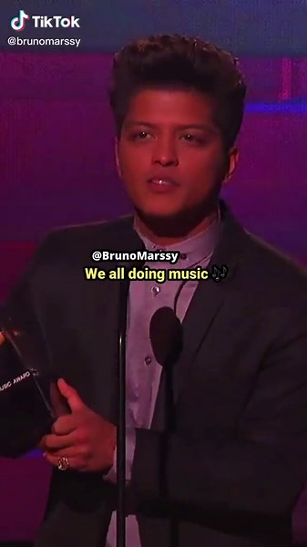 Bruno Mars Shares Award with Pitbull and Justin Bieber