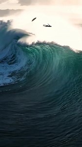 #BigWaves 🌊💙🔥... Feelings of freedom on the wave...🦅🌊 Repost @surfvideoss Credits: @billyjawn @jakemaki_ ⭐⭐⭐⭐ #wibperu #surfingwaves #surftrip #surfingtrip #surflove #surfinglifestyle #surflovers #surfoftheday #surfvibes #surftime #surferlife #surfdaily #surfingstyle #surfingday #surfporn #surfingtime #wave #surf #surfing #surfer #surfingworld #surferworld #surfingiseverything #surfingday #surfingtime #surfingislife #bigwaves #bigwavesurfing | Waves ILO Bodyboard