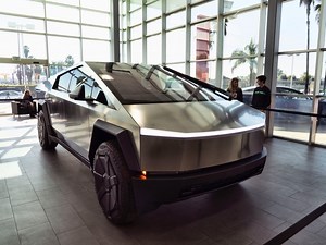 Do Tesla Cybertrucks Rust In The Rain? Lead Engineer Defends Vehicles