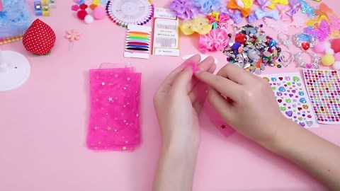 Sunrad 1500+ PCS Fashion Designer Kits for Girls with 6 Mannequins, DIY Arts & Crafts Sewing Kit for Kids Doll Clothes Making Toys, Birthday Gifts for Girls Age 6 7 8 9 10 11 12+