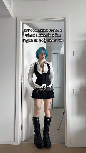 lyra crow | i’m just trying to exist :’D | Instagram