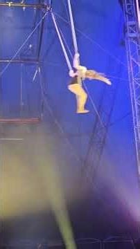 Amazing Circus Rope Performance – Gravity-Defying Tricks 🤸‍♀️