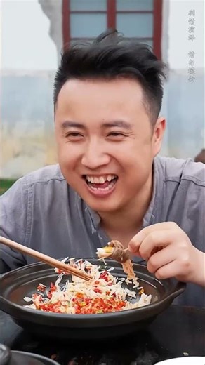 Da Zhuang's first move is so powerful it caused a blur! #Rural cuisine# food live broadcast