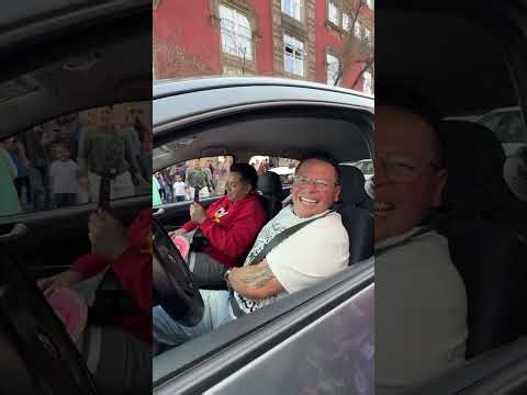 Excelsa empezó a limpiar vidrios en pleno centro de CDMX