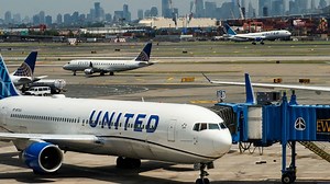 United Flight from Hawaii returns to Honolulu over security threat