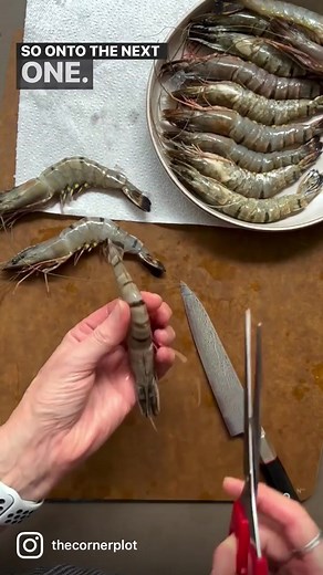 Scared of cooking seafood? Looking for some tips? Here is how to prepare shell-on prawns... #prawns #shrimp #foodie #foodprep #homecook #seafood #seafoodlover