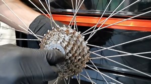5.5M views · 45K reactions | Cleaning and polishing an old Shimano cassette, covered with rust. | Cycling & Mountain Biking | Facebook