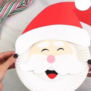 82K views · 1.1K reactions |  Santa Paper Plate Craft ✂️ Get the template on the blog | Simple Everyday Mom | Facebook