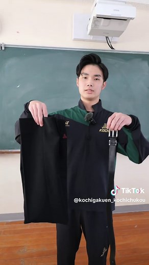 生徒会長が児玉先生とみんちゃんと憧れの制服紹介 #高知高校#高知中 #高知 #高知学園 #倉敷翠松 #制服紹介 #高校生 #かわちい @翠松...