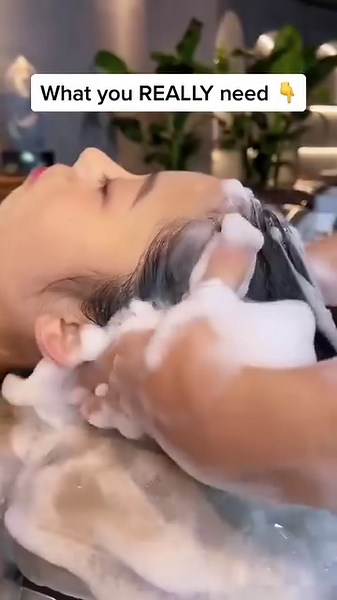 What you REALLY need! Part spa trip, part scalp treatment, head spas are a holistic approach to enhancing your scalp and hair health using personalized hair topicals, deep tissue scalp massages, and relaxation rituals. #spaday #relaxation #beauty #selfcare | Moore Wellness