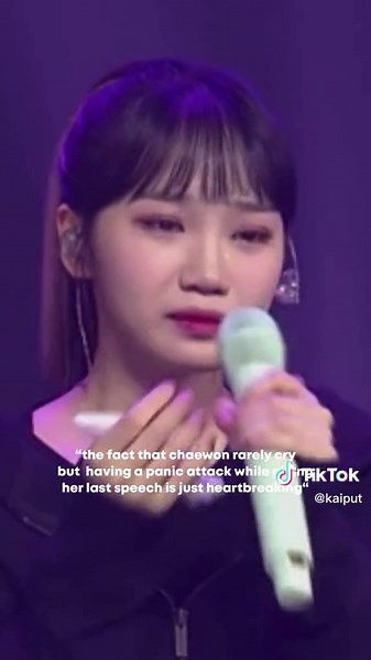 and it hurts so much :( #IZONE #CHAEWON | izone last concert