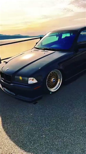 🚗 BMW E36 in Stance Style coupe #oldcars #automobile #bmwmmotorsport #e36 #bmw #cartok #bmwlife
