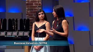 Maria Nicola, founder of Maria Nicola and her daughter present the 10 Way Necklace that she invented. It is a whole jewellery box in one set, great for travel – however, there is nothing that is unique enough to be patented - Janine and Naomi refuse to work together to grow this brand as they know how much potential sits there...🦈 | Shark Tank Global
