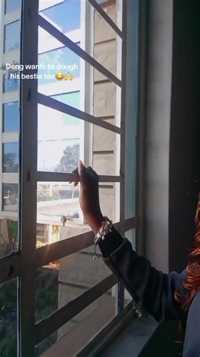 And all you boys who decided to be single, buy for ur besties