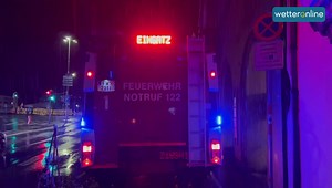 2.6K views · 36 reactions | Starke Gewitter in Tirol ⛰ sorgen allein in Innsbruck für über 50  Feuerwehreinsätze. Das auspumpen der Keller ging bis in die Morgenstunden. Wie es heute mit der Gewittern, bei euch aussieht, könnt ihr in unserem WetterRadar Live verfolgen. ⬇️ https://www.wetteronline.at/wetterradar/oesterreich #WetterRadar #Gewitter #Starkregen | WetterOnline Austria | Facebook