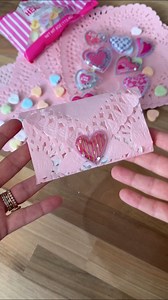 How cute are these?! #valentines #valentinesday #kids #crafts #mom #momlife #fun | The Midwest Ladies