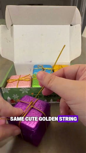 Bubble bath but make it festive 🎁🫧