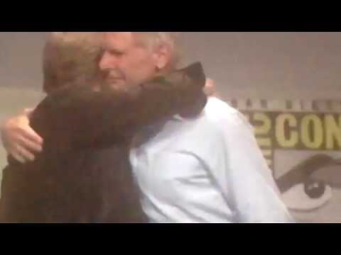 Harrison Ford & Mark Hamill Hug Kiss Carrie Fisher SDCC COMIC CON Star Wars The Force Awakens Panel