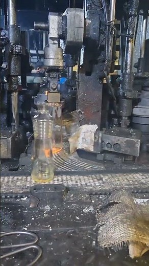 High-Temperature Glass Bottle Forming: A Complete Overview of Industrial Hot-End Manufacturing