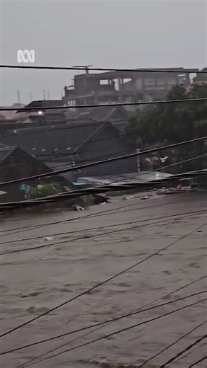 📍 Is overtourism making floods in Bali worse? 📸 via ABC News by Indonesia correspondent Tim Swanston Personalise your news and stay in the know with the ABC NEWS app: https://ab.co/abcnewsapp #ABCNewsInternational #Bali #Indonesia #Tourism #Floods | ABC News