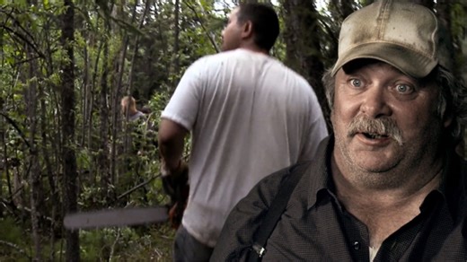 En medio de las peligrosas tierras de Alaska, un grave error en la construcción de una gigantesca rueda de pesca podría dejar a estos aventureros sin salmón y ahora, deberán adentrarse en los salvajes bosques para intentar encontrar alerces orientales que permitan terminar su proyecto, pero conseguirlo, no será nada fácil 🌲🕵😮 #HombresdelArtico Descubre más contenidos como este en #HBOMax Suscríbete ahora https://bit.ly/MAX-DiscoveryLA | Discovery Latinoamérica