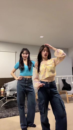 Stickyyy Dance Challenge with @ItsNichhhh